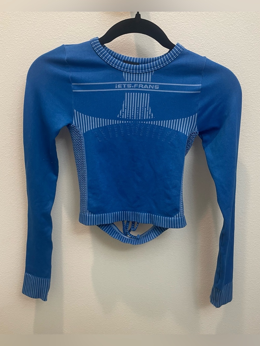 Iets Frans Urban Outfitters Blue Long-Sleeve Open Back Athletic Workout Top